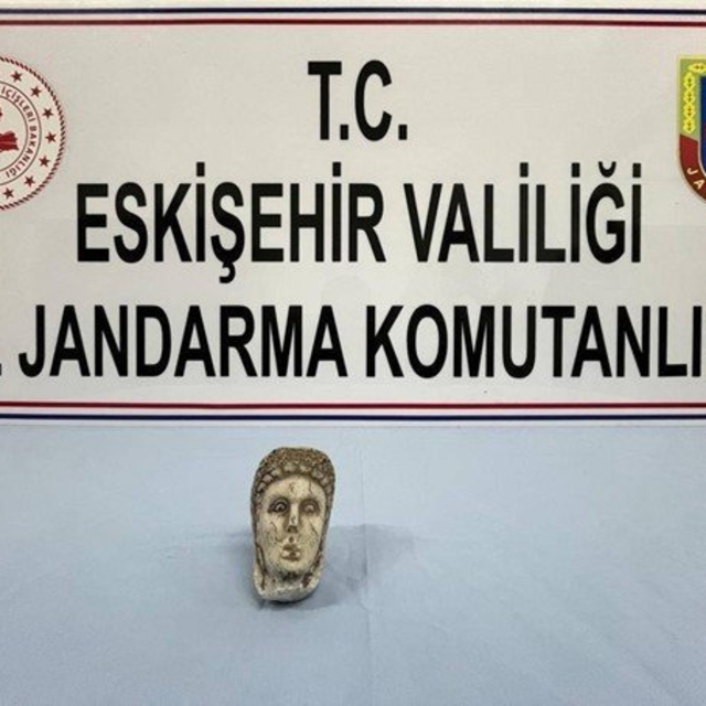 Eskişehir'de tarihi eser satmak isteyen 2 şüpheli suçüstü yakalandı