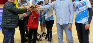 Bafra'da Cumhuriyet Kupası Voleybol Turnuvası tamamlandı