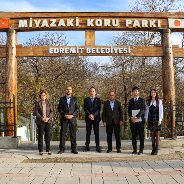 Japonya'nın Ankara Büyükelçisi Katsumata, Miyazaki Koru Parkı'nı ziyaret et...
