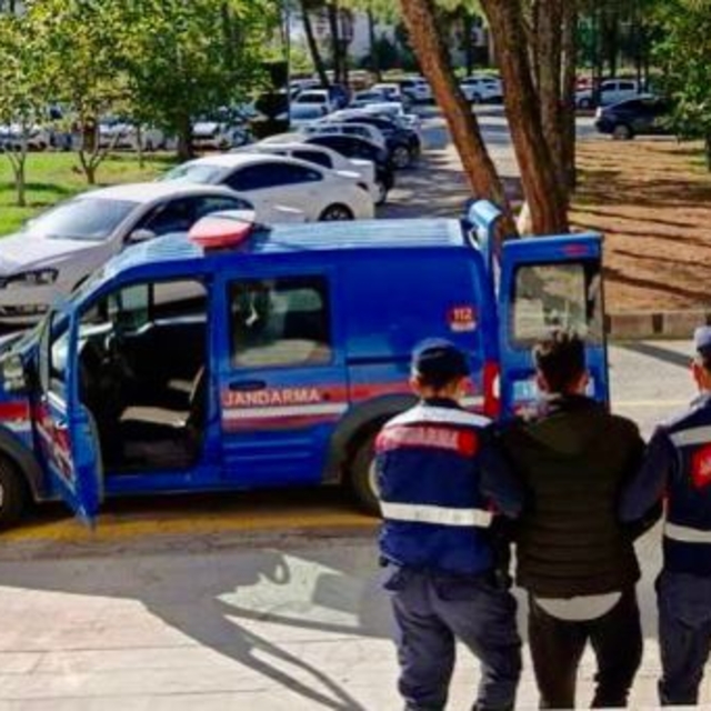 Muğla'da haklarında yakalama kararı bulunan 2 FETÖ üyesi yakalandı