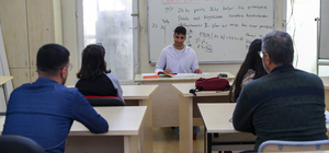 Görme engelli öğretmen eğitim aldığı kursta engelliler için eğitmen oldu 