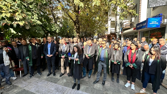 Tunceli´de avukatlardan Yargıtay 3. Ceza Dairesi'nin kararına tepki