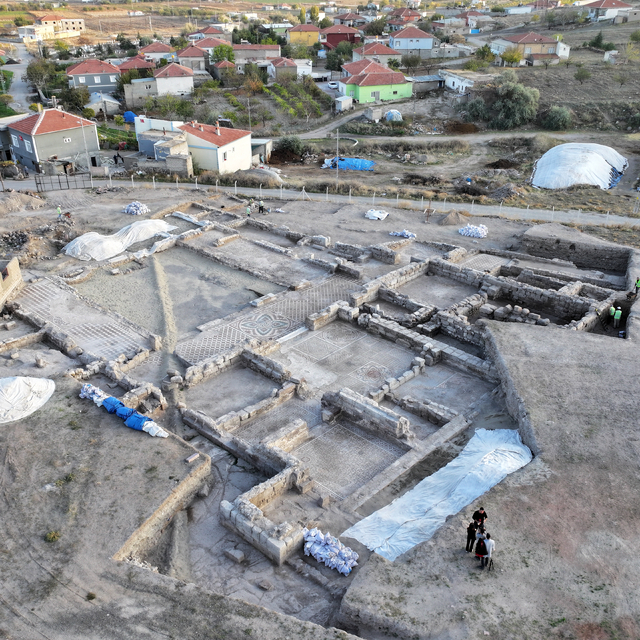 Kayseri'deki kazı çalışmalarında mozaik alan 600 metrekareye çıktı