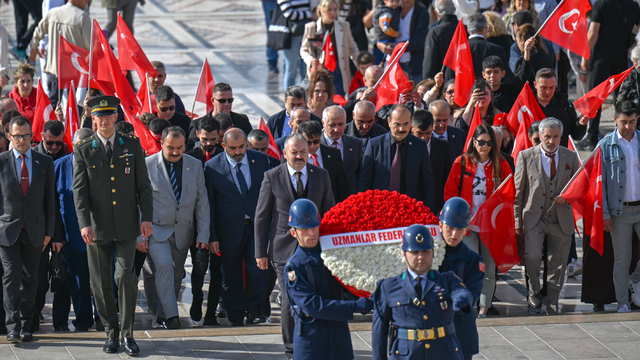  Uzmanlar Federasyonundan Anıtkabir'e ziyaret