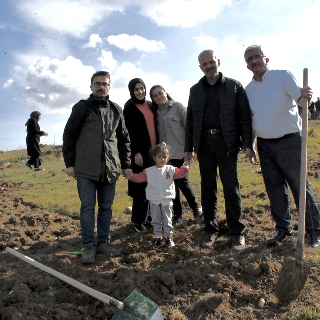 Milli Ağaçlandırma Günü'nde Ladik'te 3 bin fidan dikildi