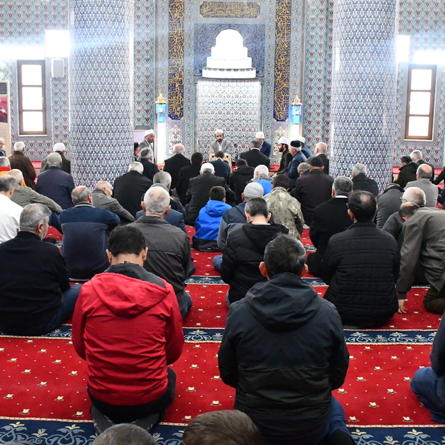 12 Kasım Düzce Depremi'nin 24. yılında hayatını kaybedenler anıldı