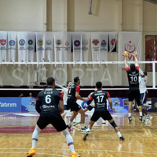 Voleybol: AXA Sigorta Efeler Ligi