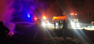 Burdur'da 2 römork ve 12 ton saman yandı