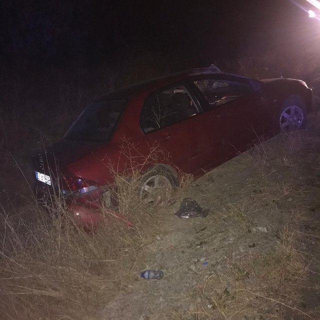 Kırıkkale'de şarampole düşen otomobildeki 2 kişi yaralandı