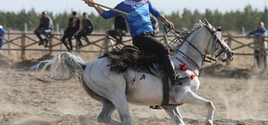Kars'ta ata sporu cirit, köylülerin dostluk maçlarıyla yaşatılıyor