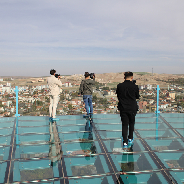 Kayseri'deki Kayabaşı Cam Seyir Terası'nı 5 ayda 300 bin kişi gezdi