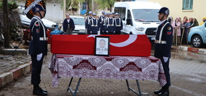 Ankara'da tedavi gördüğü hastanede vefat eden askerin cenazesi Manisa'da defnedildi