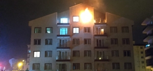 Kırıkkale'de apartmanda çıkan yangın hasara neden oldu