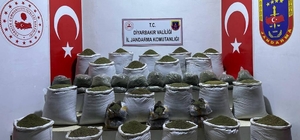 Diyarbakır'da 1 ton 23 kilogram esrar ele geçirildi