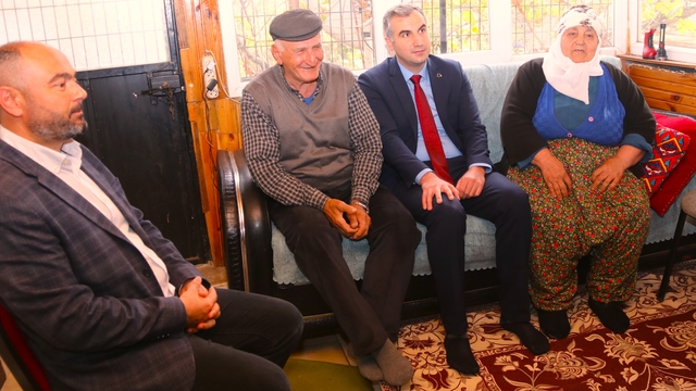 Taşova Kaymakamı Kılıç'tan şehit ailelerine ziyaret