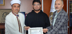 Filipinli öğrenci Nevşehir'de Müslüman oldu