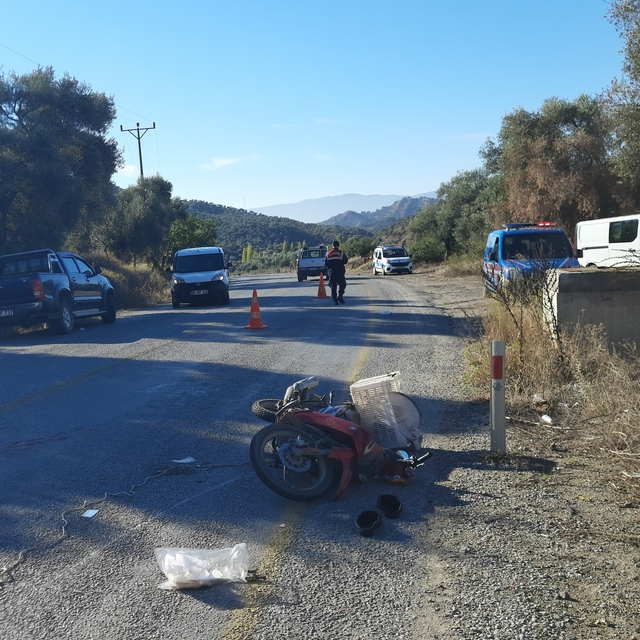 Aydın'da pikapla çarpışan motosikletin sürücüsü yaralandı