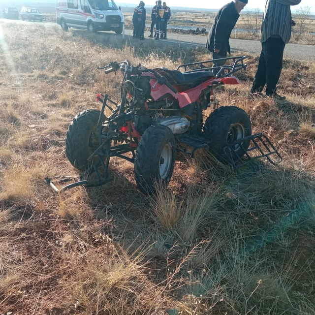 Otomobil ile ATV ye çarpıp takla attı 2 yaralı.