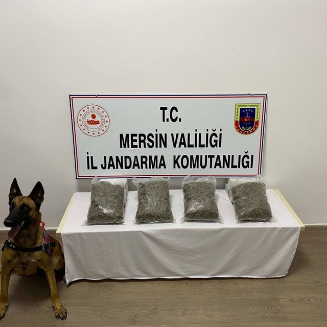 Mersin'de uyuşturucu ticaretine 4 gözaltı