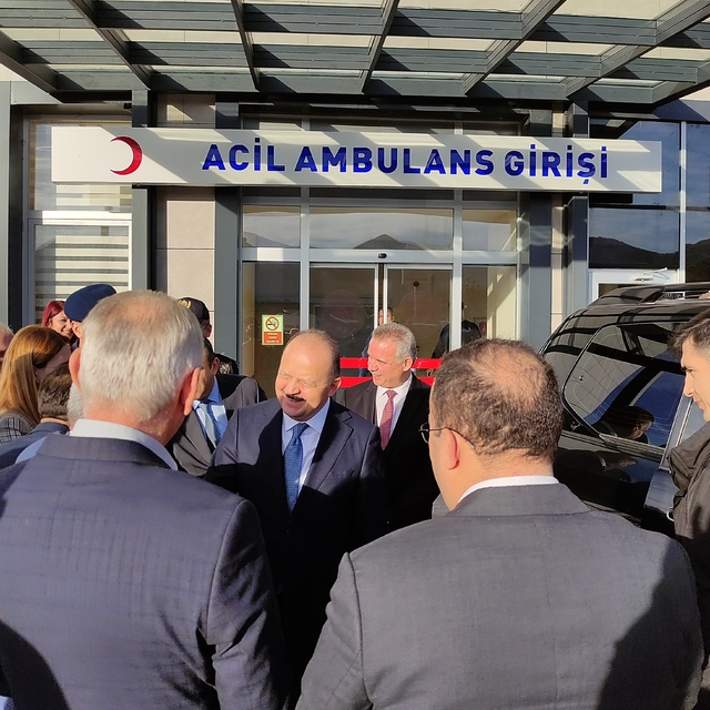 Kastamonu Valisi Dallı Cide ilçesinde incelemelerde bulundu