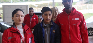Depremde annesi, ablası ve 2 ağabeyini kaybeden Suriyeli çocuk, babasına kavuştu
