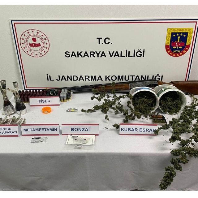 Sakarya'da uyuşturucu ticaretine 6 gözaltı