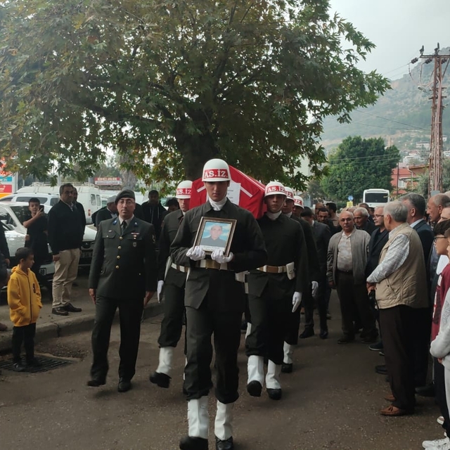 Adana'da vefat eden Kore gazisi son yolculuğuna uğurlandı