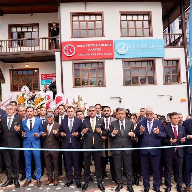 MHP Nallıhan İlçe Başkanlığının yeni binası törenle açıldı