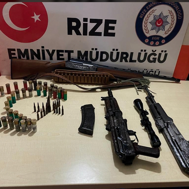 31 yıl hapisle aranan hükümlü 2 Kalaşnikof ile yakalandı