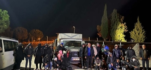 Çanakkale'de 64 kaçak göçmen ile 4 organizatör şüphelisi yakalandı