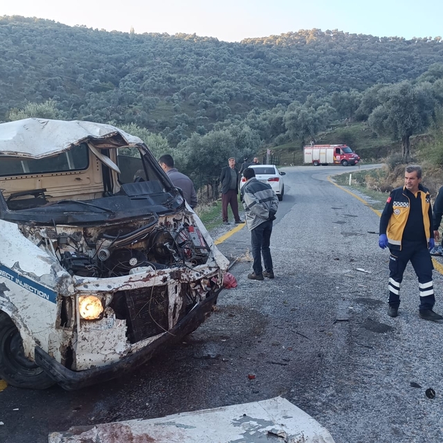 Aydın'da uçuruma devrilen kamyonetteki 2 kişi öldü