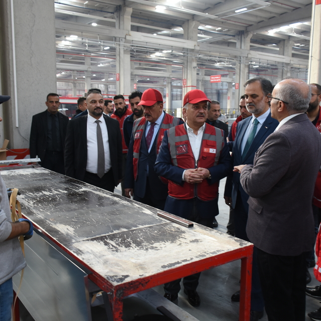 Türk Kızılay Genel Müdürü İbrahim Altan, Yapı Sistem Fabrikasını inceledi