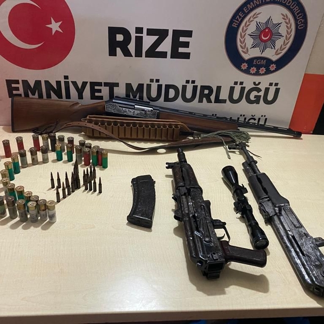 Rize'de 31 yıl 9 ay kesinleşmiş hapis cezası bulunan firari hükümlü yakalan...