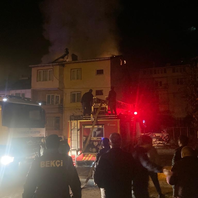 Hamamözü'nde evde çıkan yangın hasara yol açtı