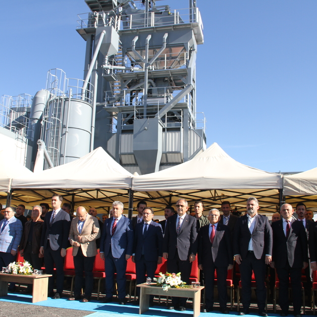 Bakan Özhaseki, Kayseri'de asfalt üretim tesisi açılışında konuştu: