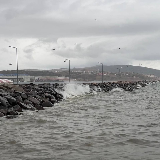Balıkesir'de sağanak etkili oldu