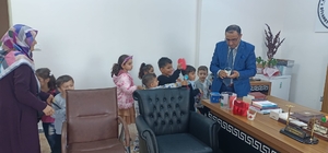 Süloğlu'nda Kur'an kursu öğrencileri harçlıklarını Filistinlilere bağışladı