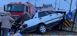 Hatay'da refüje çıkan otomobildeki 5 kişi yaralandı