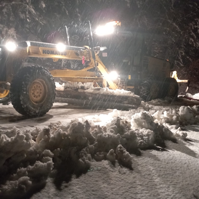 Karabük'te ekiplerin karla mücadele mesaisi başladı