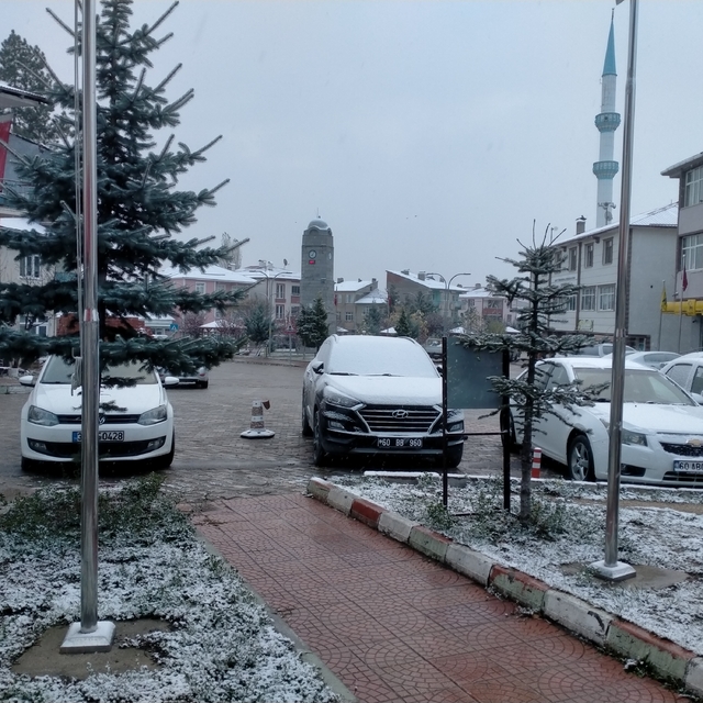 Başçiftlik ve Yeşilyurt'ta kar yağdı