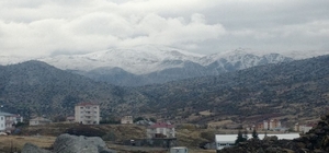 Nemrut Dağı'na yılın ilk karı yağdı