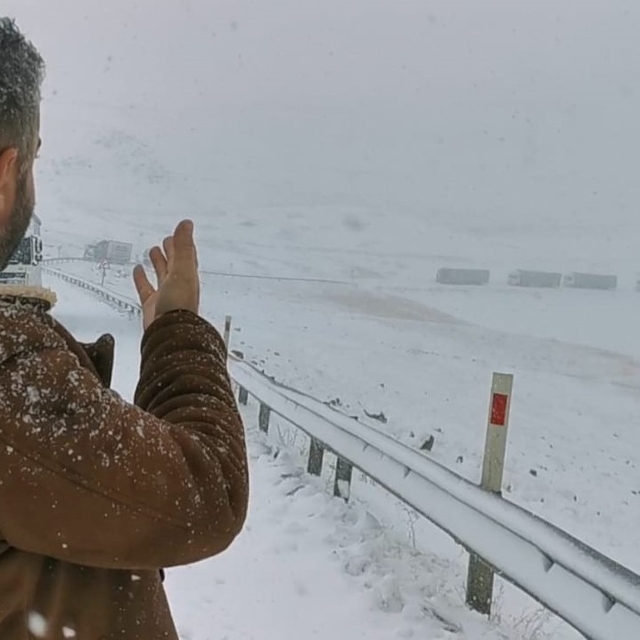 Kars'ta 7 köy yolu ulaşıma kapandı (2)