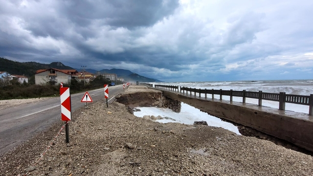 Kastamonu'daki olumsuz hava koşullarından 5 ilçe etkilendi