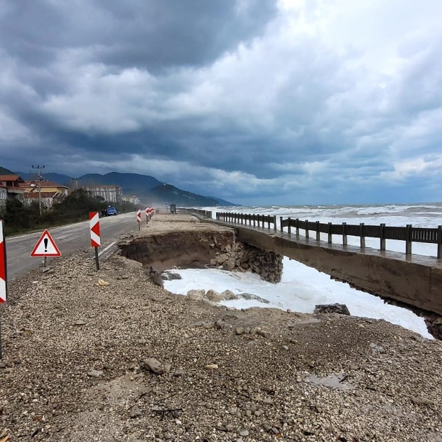 Kastamonu'daki olumsuz hava koşullarından 5 ilçe etkilendi