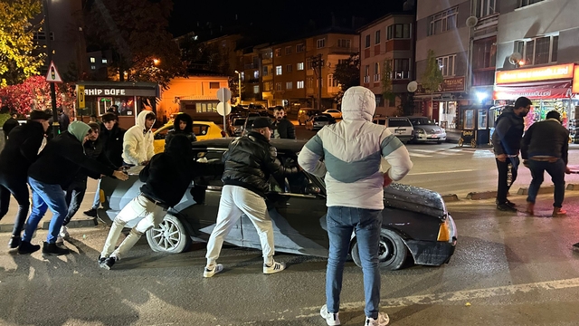 Sivas´ta iki grup arasında taşlı, sopalı ve silahlı kavga