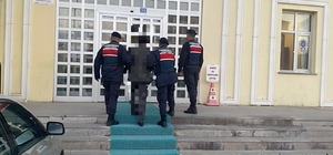 Konya'da çeşitli suçlardan aranan bir kişi kızının düğününde yakalandı