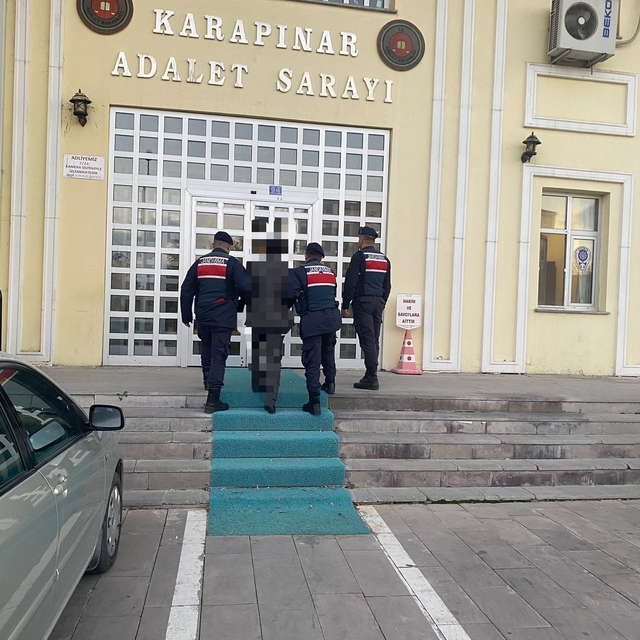 Konya'da çeşitli suçlardan aranan bir kişi kızının düğününde yakalandı