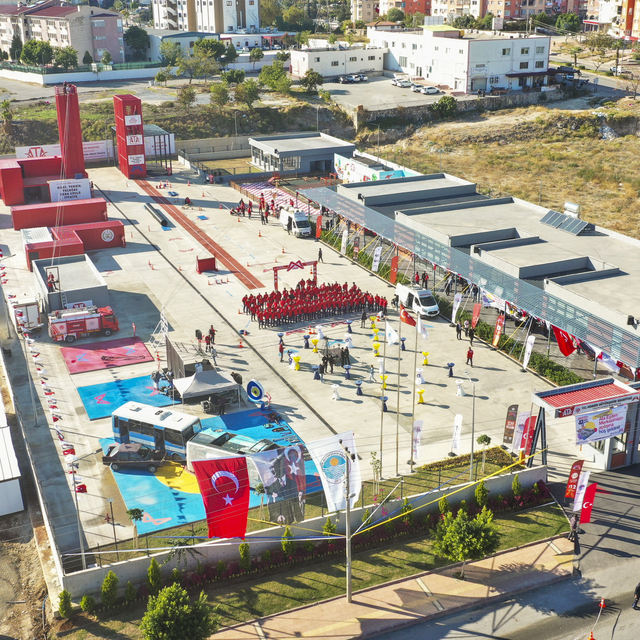 Mersin'de itfaiye personeli yetiştirecek Ata Eğitim Merkezi açıldı