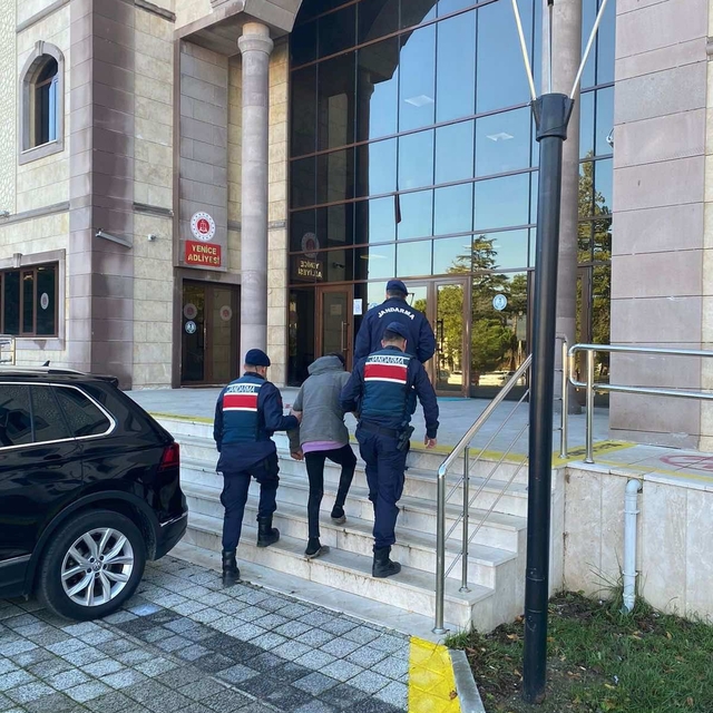 Çanakkale'de otomobil hırsızlığı şüphelisi JASAT timlerince yakalandı