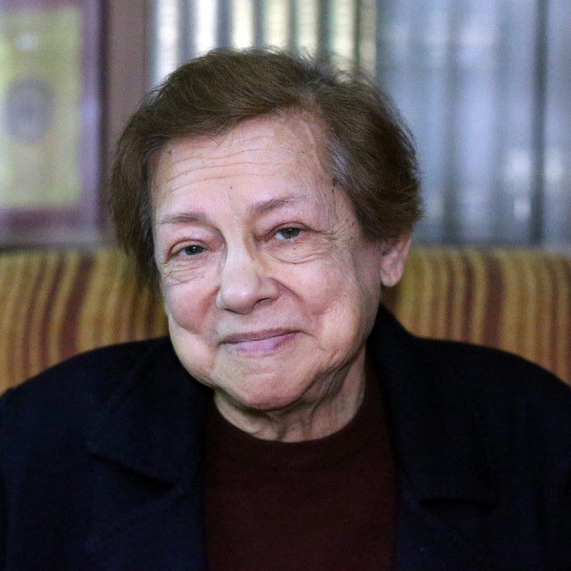 Türkiye'de 1987'de yılın öğretmeni seçilen Kütahyalı eğitimciden genç mesle...